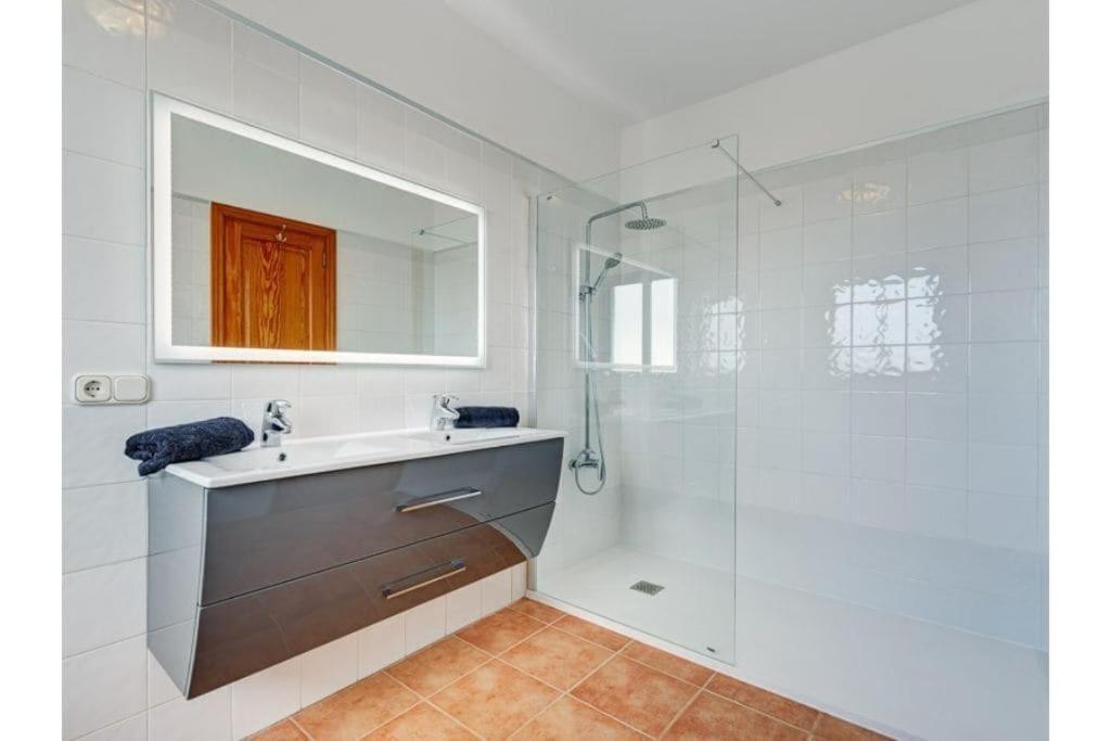 Villa Optimist Rubicon Piscina Climatizable, Frente Al Mar بلايا بلانكا المظهر الخارجي الصورة